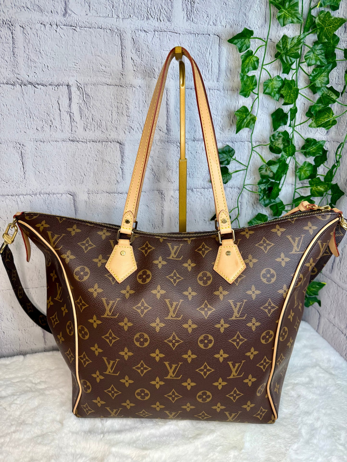 Louis Vuitton Tournelle MM Monogram