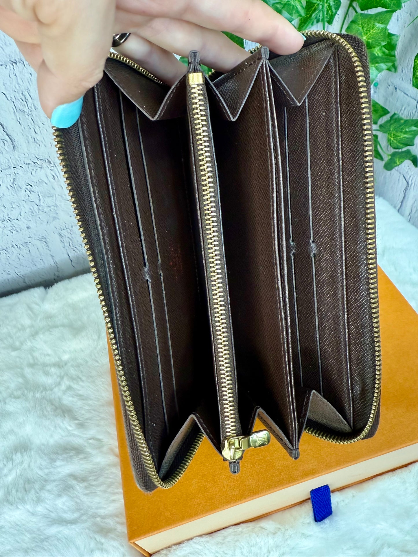 Louis Vuitton Damier Ebene Long Zippy Wallet