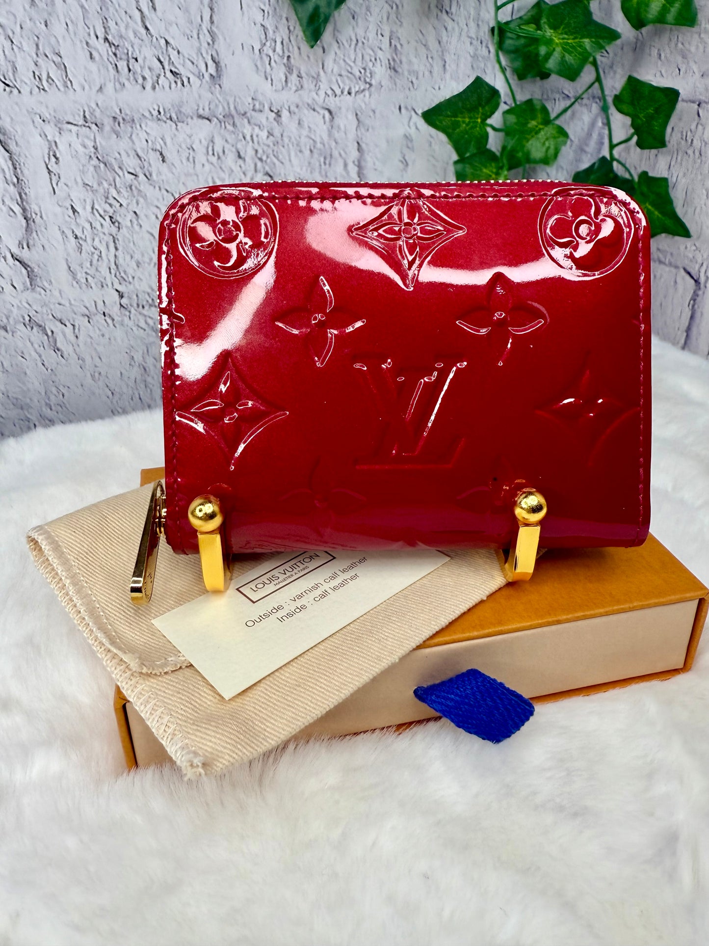 Louis Vuitton Vernis Red Compact Zippy Wallet