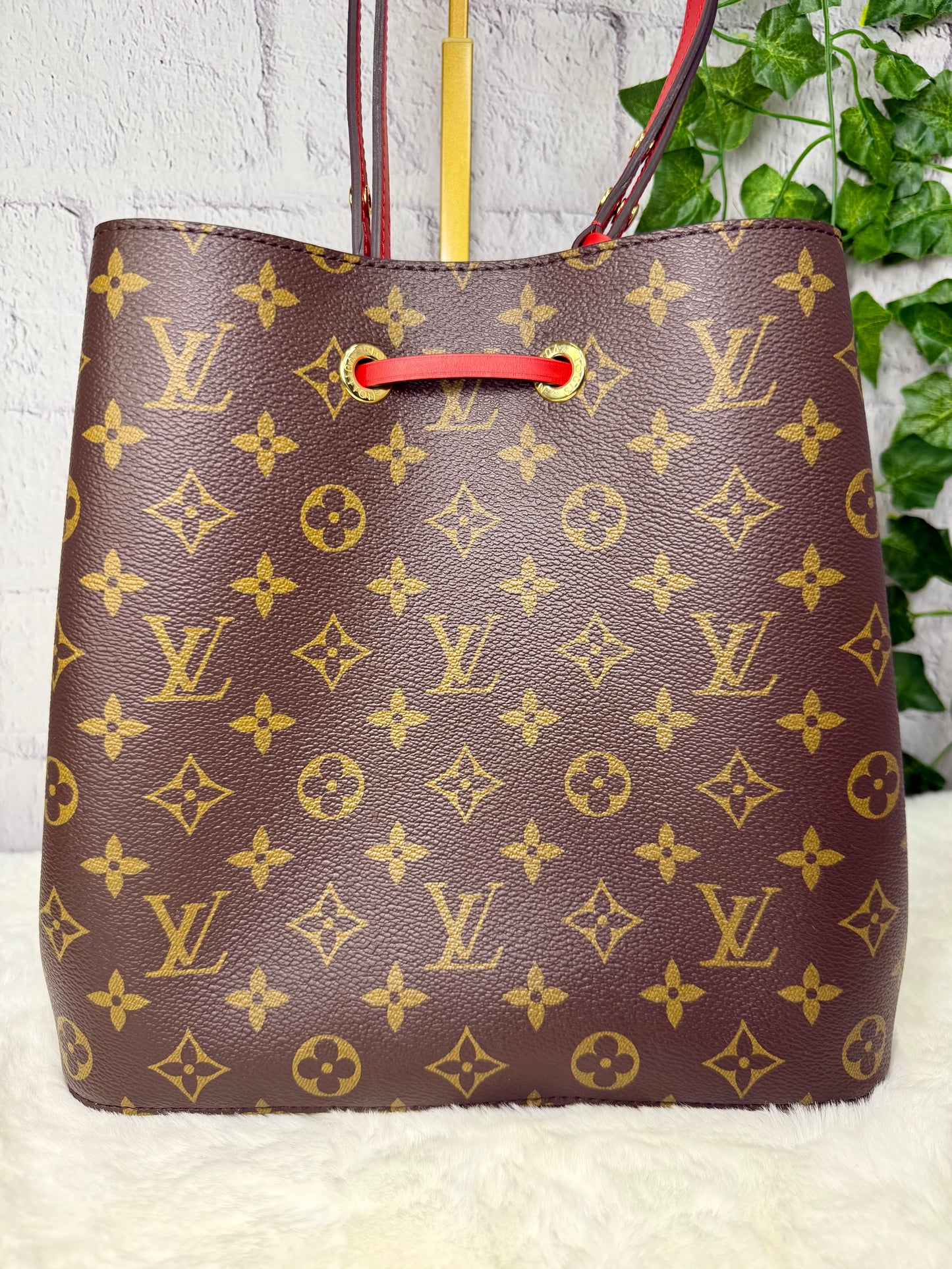 Louis Vuitton Monogram Neo Noe