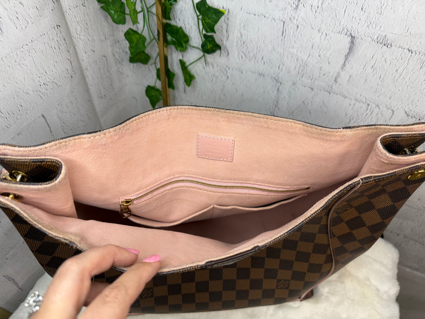 Louis Vuitton Caissa Hobo