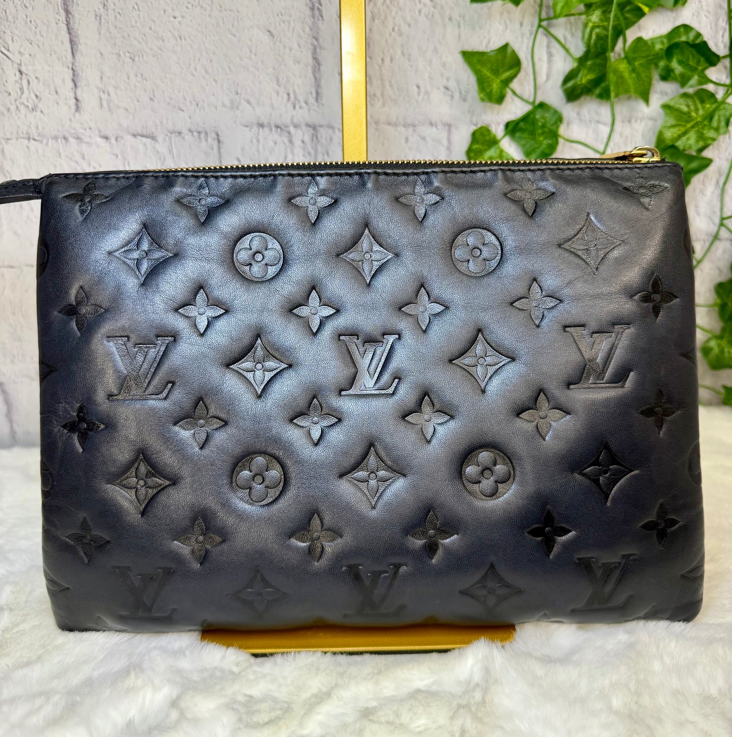 Louis Vuitton Coussin PM (Black)