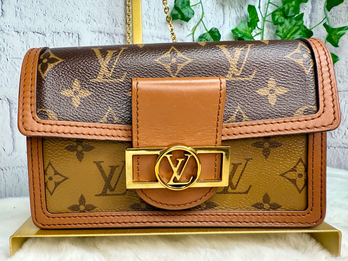Louis Vuitton Reverse Monogram Dauphine Wallet On Chain