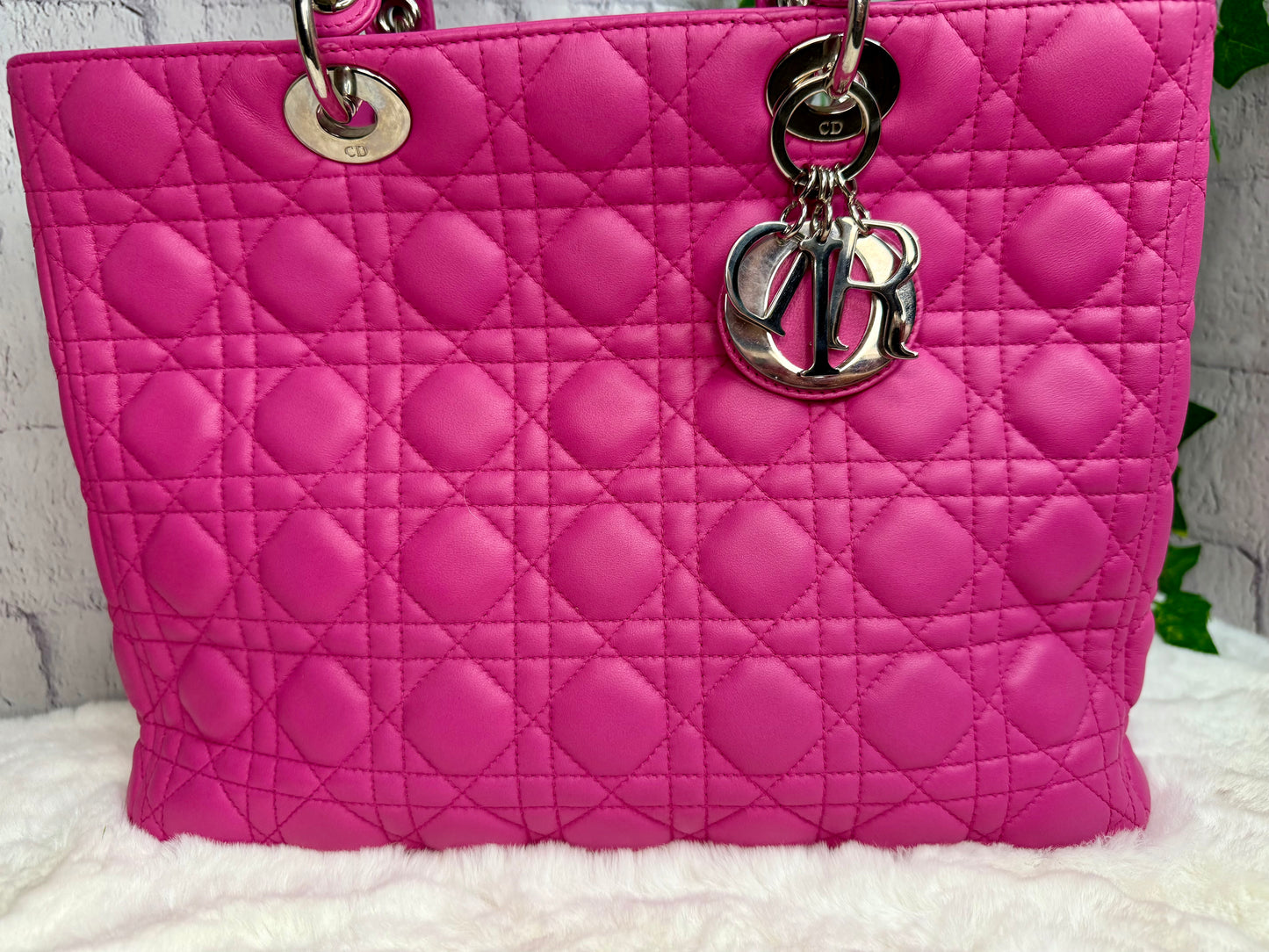 DIOR Lambskin Leather Cannage Lady Dior Large (Fuchsia)