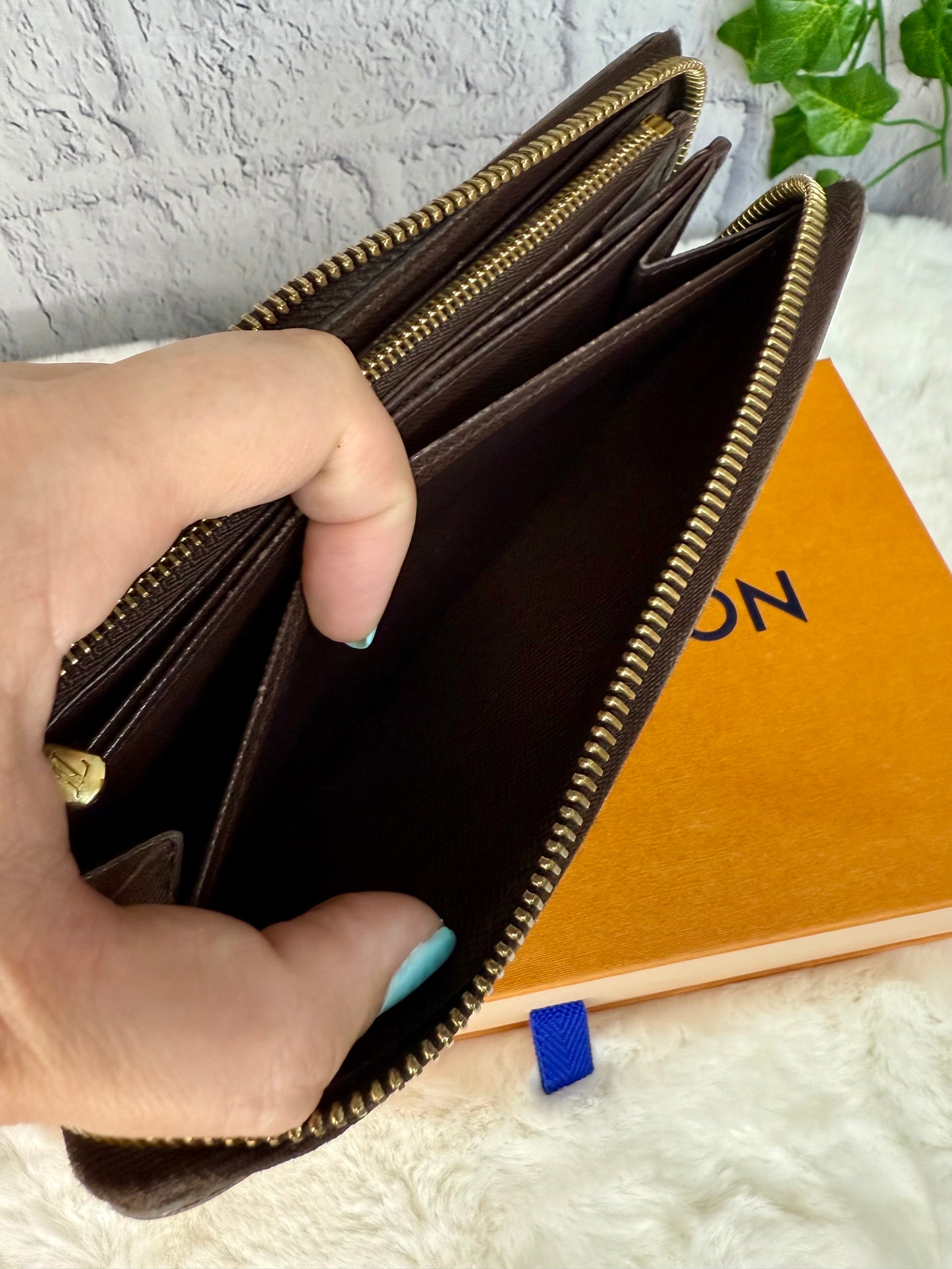 Louis Vuitton Damier Ebene Long Zippy Wallet