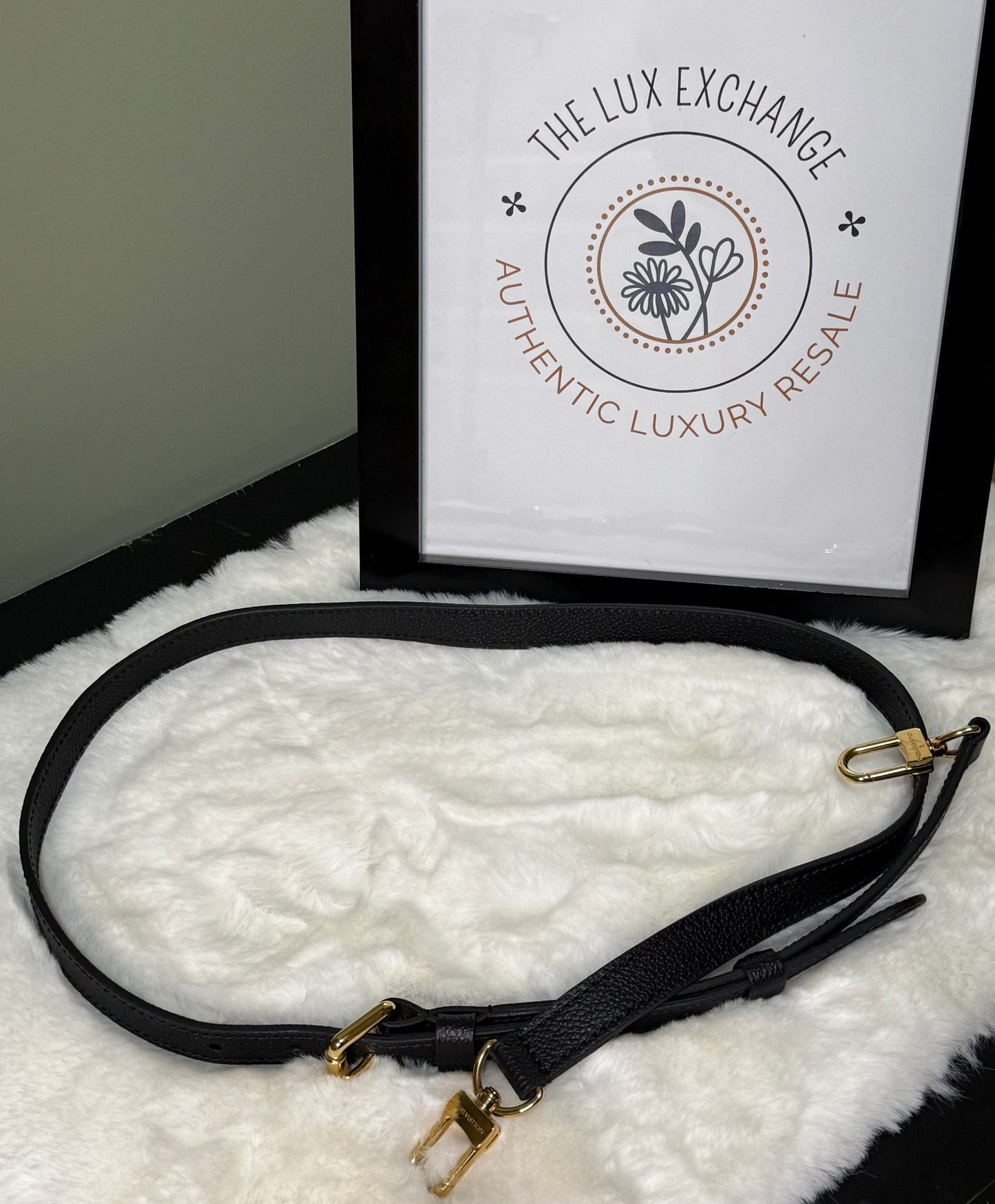 Louis Vuitton Pochette Métis Empreinte Monogram Noir