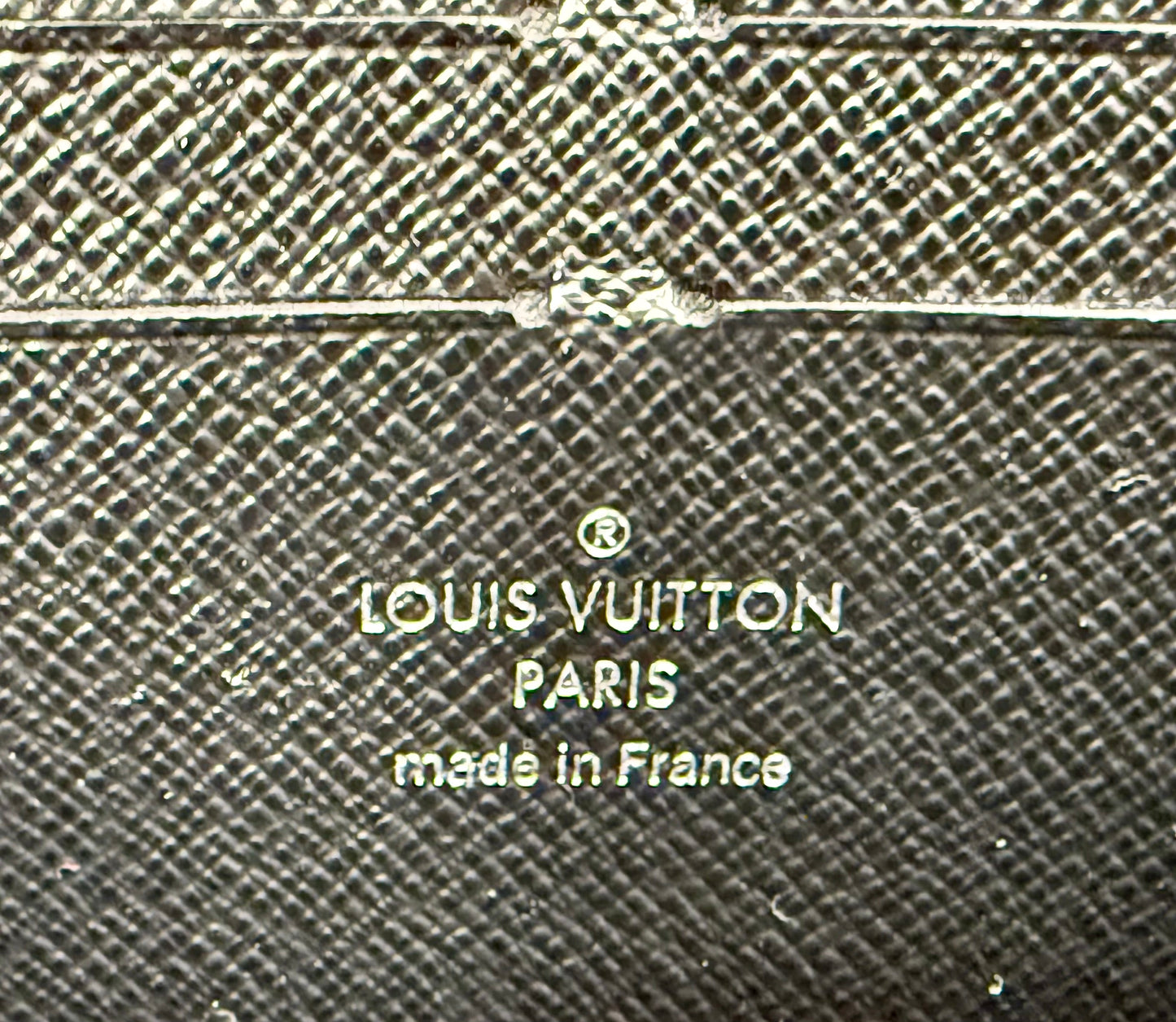 Louis Vuitton Metallic Silver and Black Epi Leather Twist Lock WOC