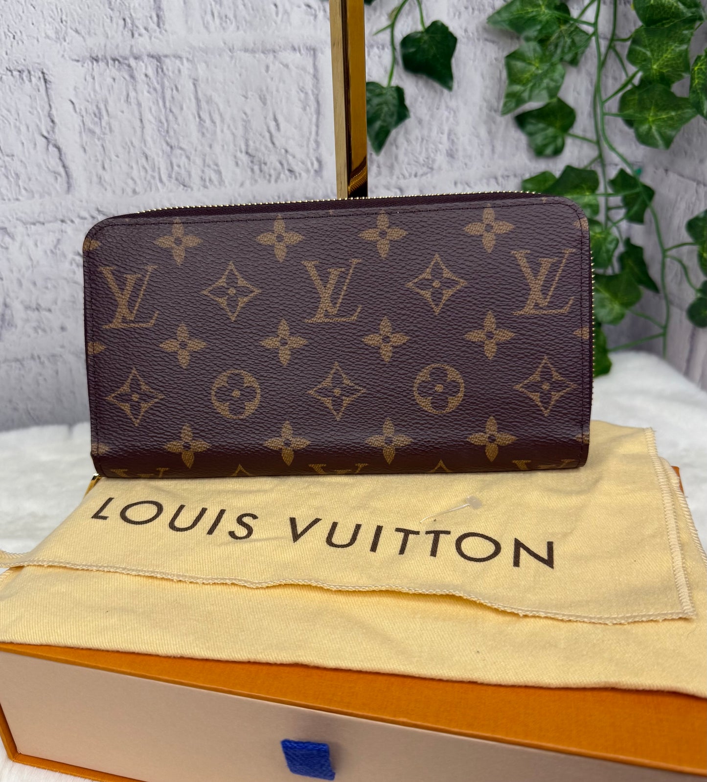 Louis Vuitton Long Zippy Monogram Wallet - Poppy NEW