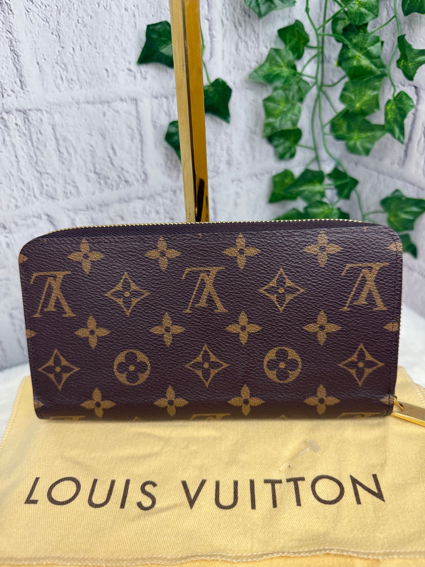 Louis Vuitton Long Zippy Monogram Wallet - Poppy NEW