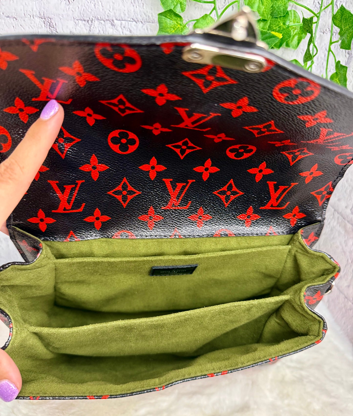 Louis Vuitton Limited Edition Infrarouge Pochette Métis