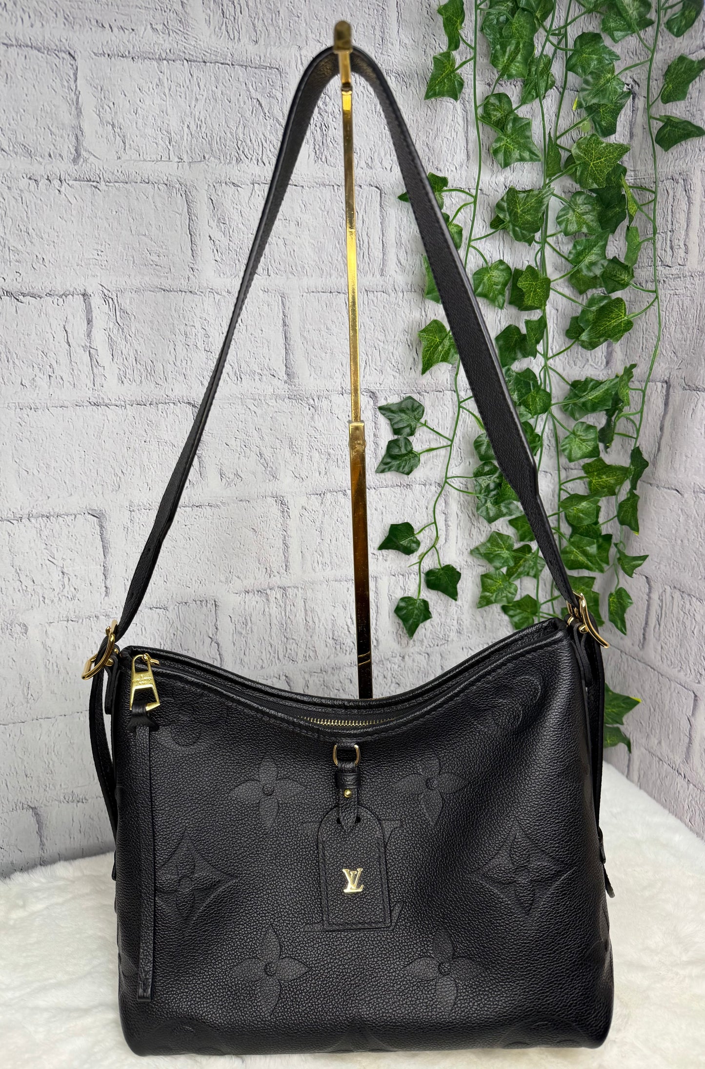Louis Vuitton Carry All PM Empreinte Noir w/ Pouch