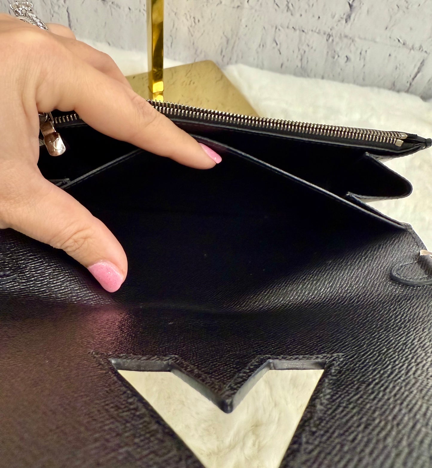 Louis Vuitton Metallic Silver and Black Epi Leather Twist Lock WOC