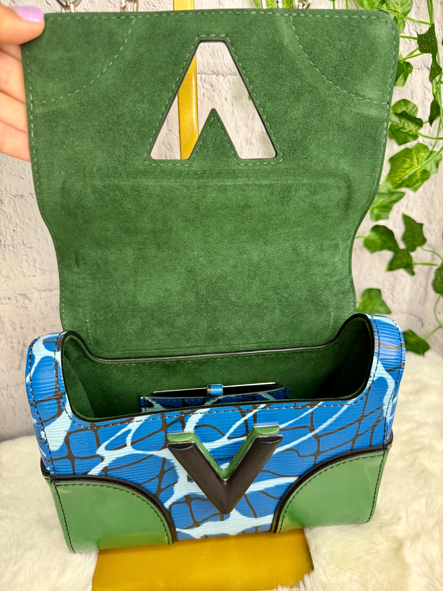 Louis Vuitton Limited Edition Epi Aqua Twist PM