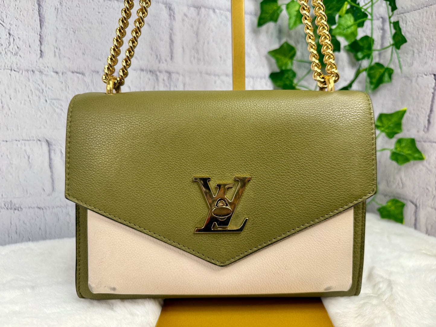 Louis Vuitton MyLockMe Chain Bag