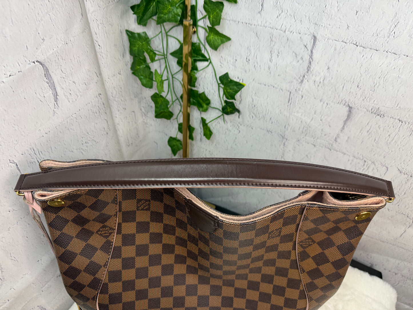 Louis Vuitton Caissa Hobo