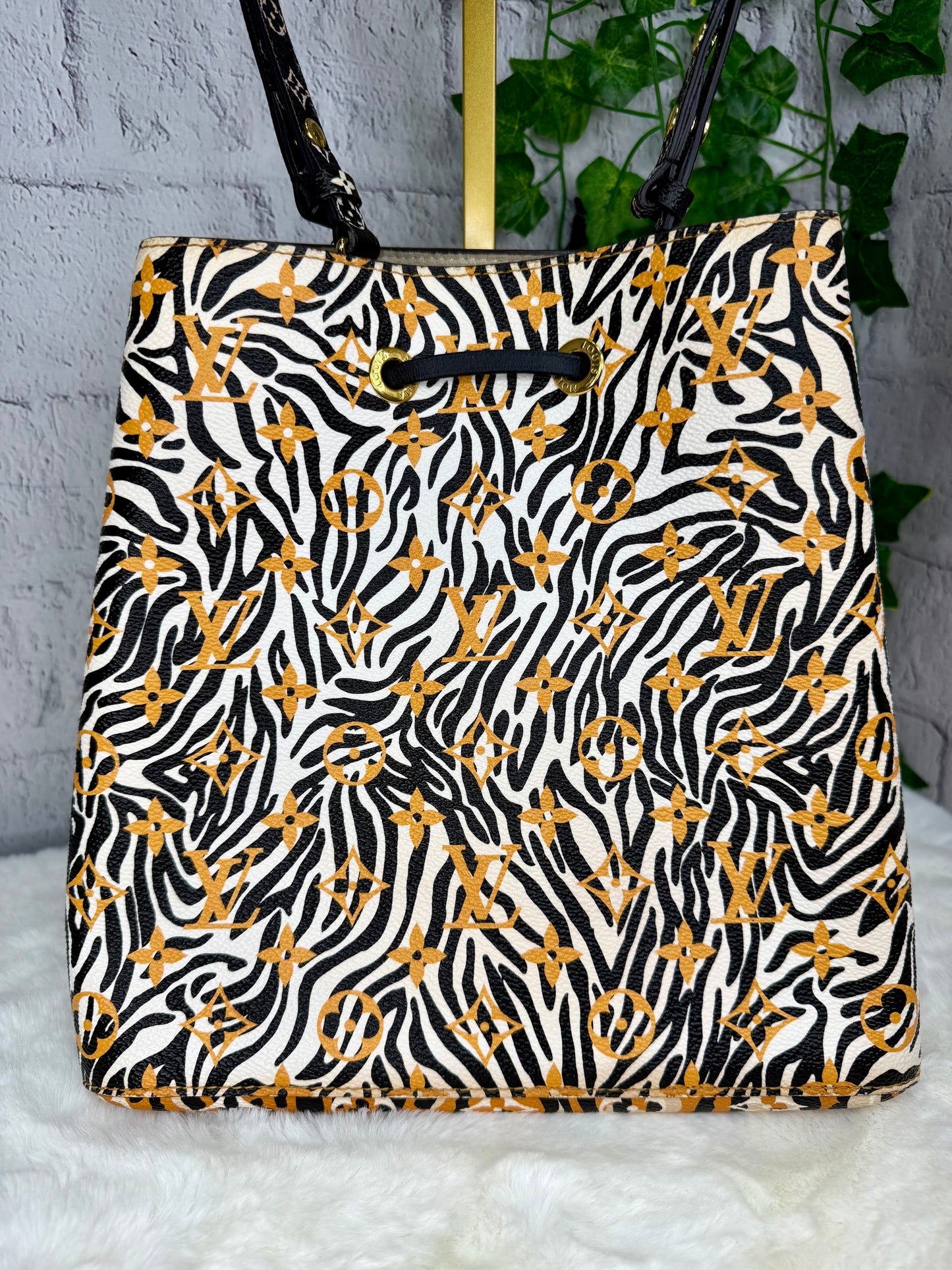 Louis Vuitton Limited Edition Jungle Neo Noe