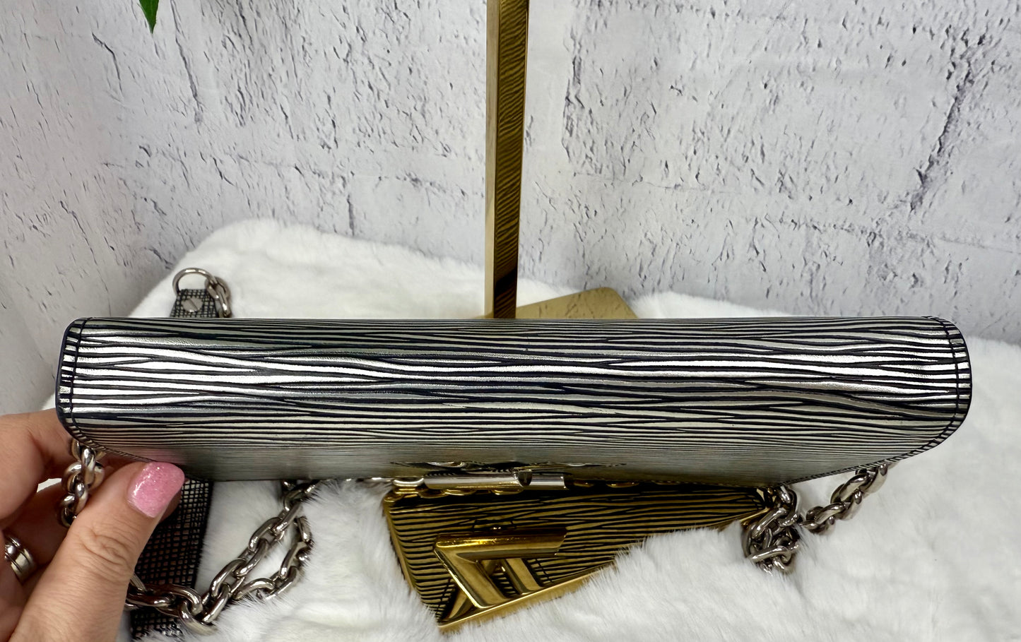 Louis Vuitton Metallic Silver and Black Epi Leather Twist Lock WOC