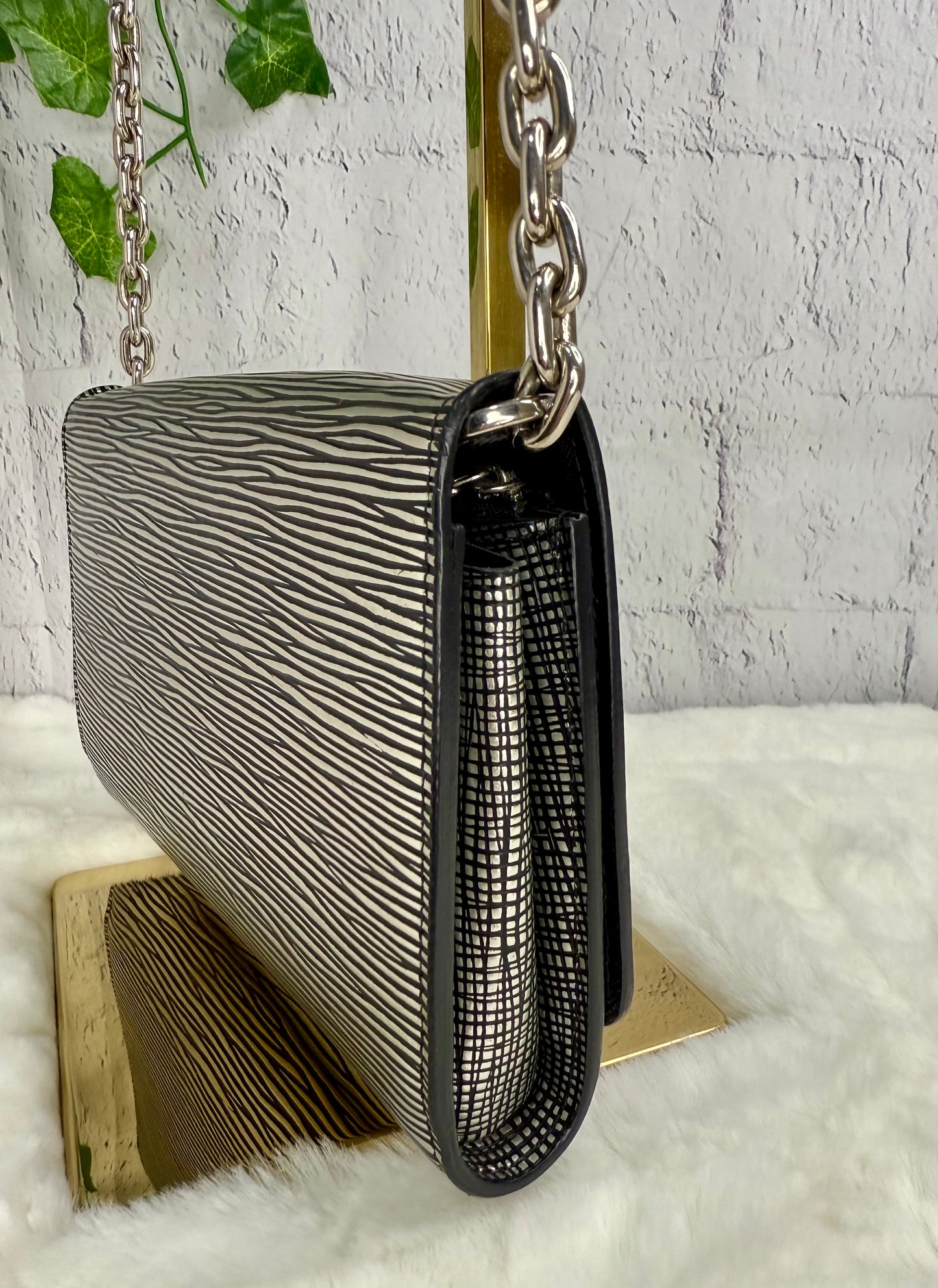 Louis Vuitton Metallic Silver and Black Epi Leather Twist Lock WOC