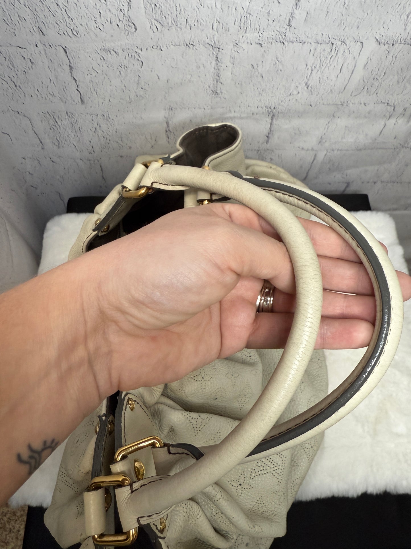 Louis Vuitton Mahina Leather XL Hobo Bag