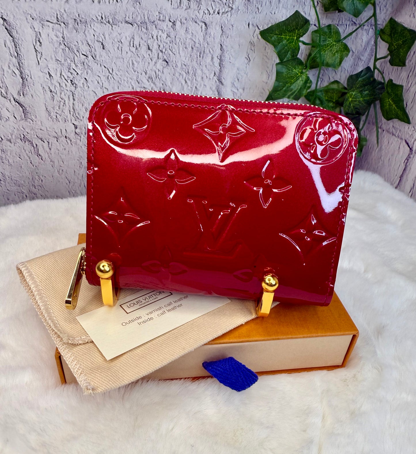 Louis Vuitton Vernis Red Compact Zippy Wallet