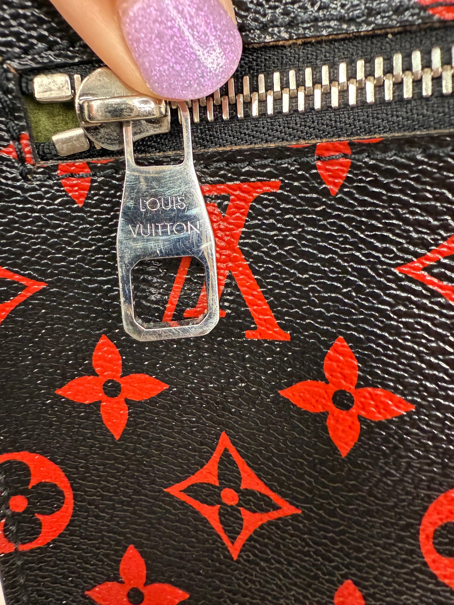 Louis Vuitton Limited Edition Infrarouge Pochette Métis