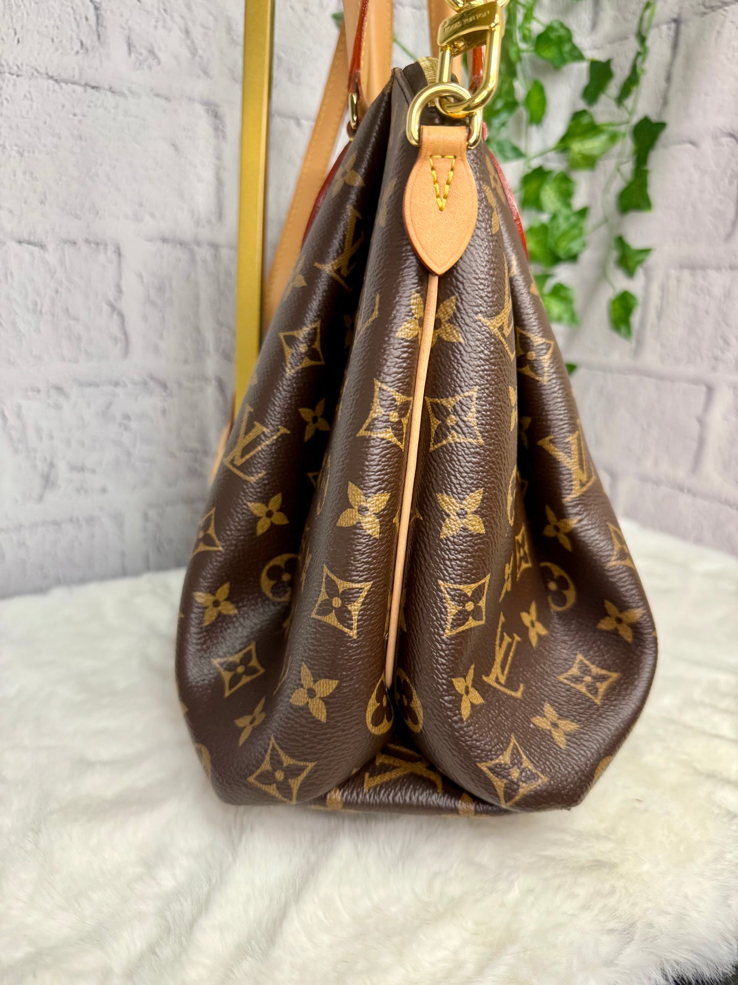 Louis Vuitton Monogram Rivoli MM