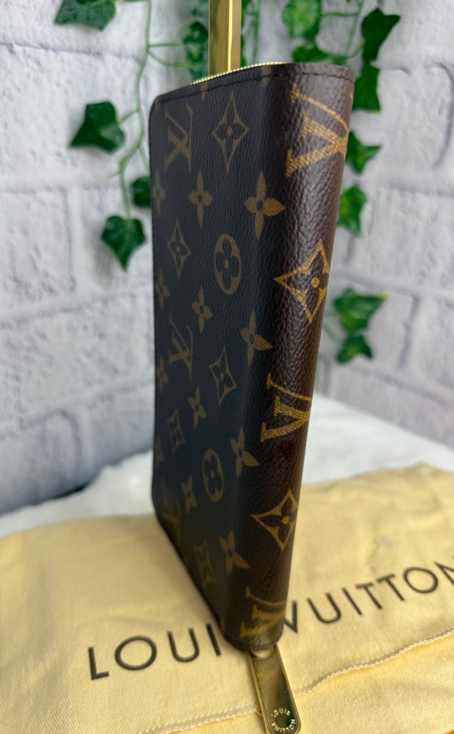 Louis Vuitton Long Zippy Monogram Wallet - Poppy NEW