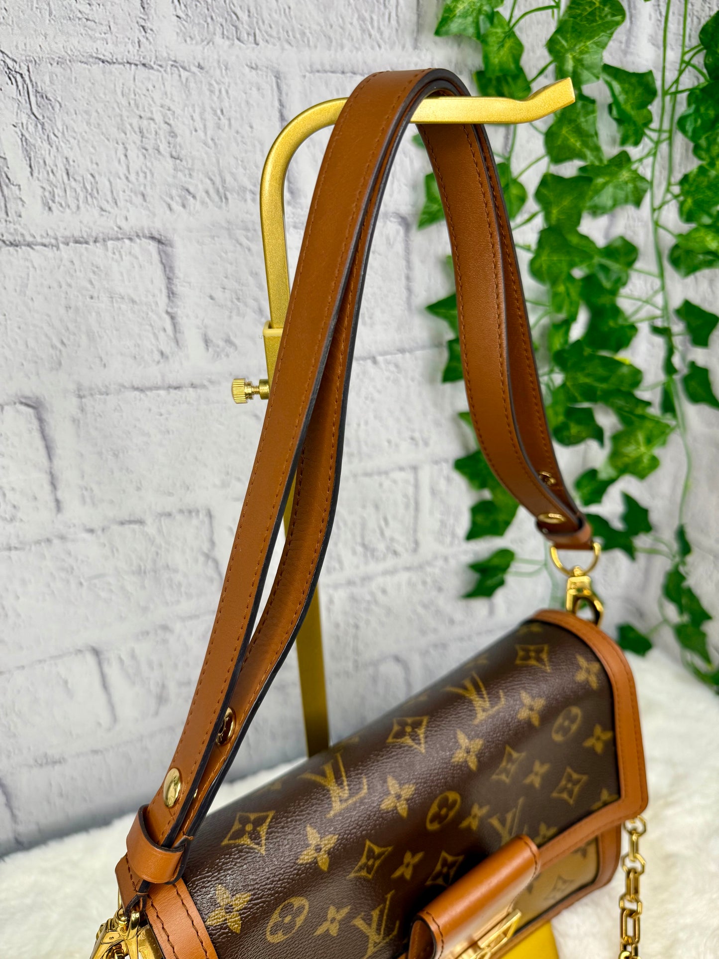Louis Vuitton Dauphine MM