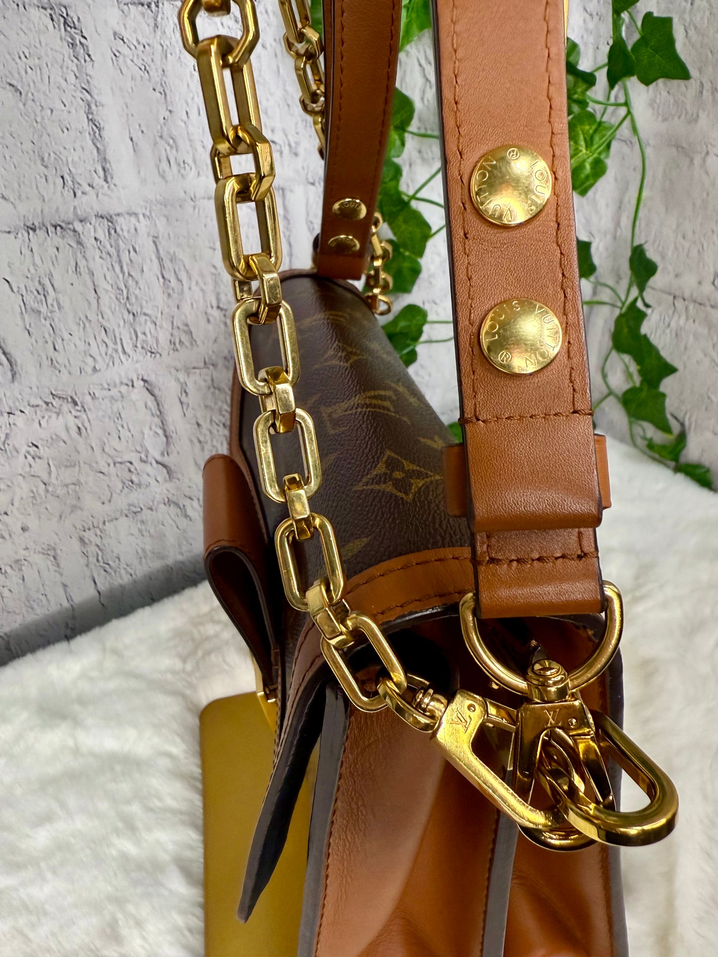 Louis Vuitton Dauphine MM