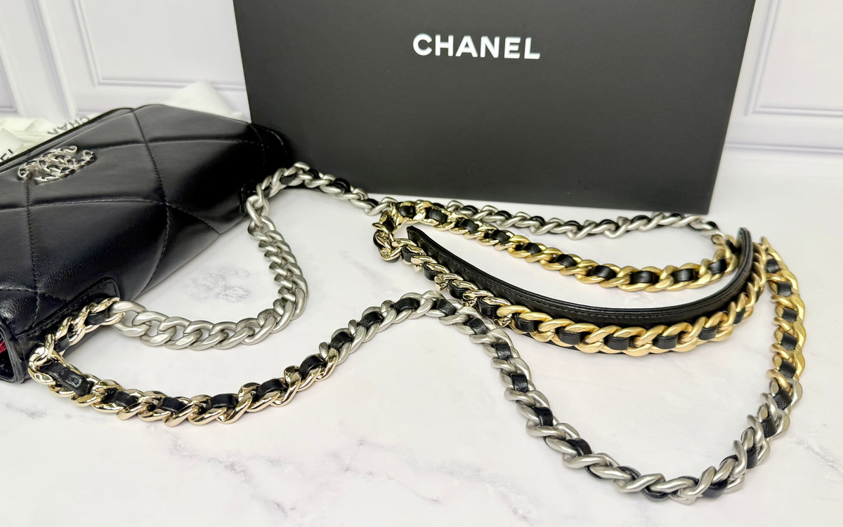 Chanel 19 Lambskin WOC (Black) - Excellent