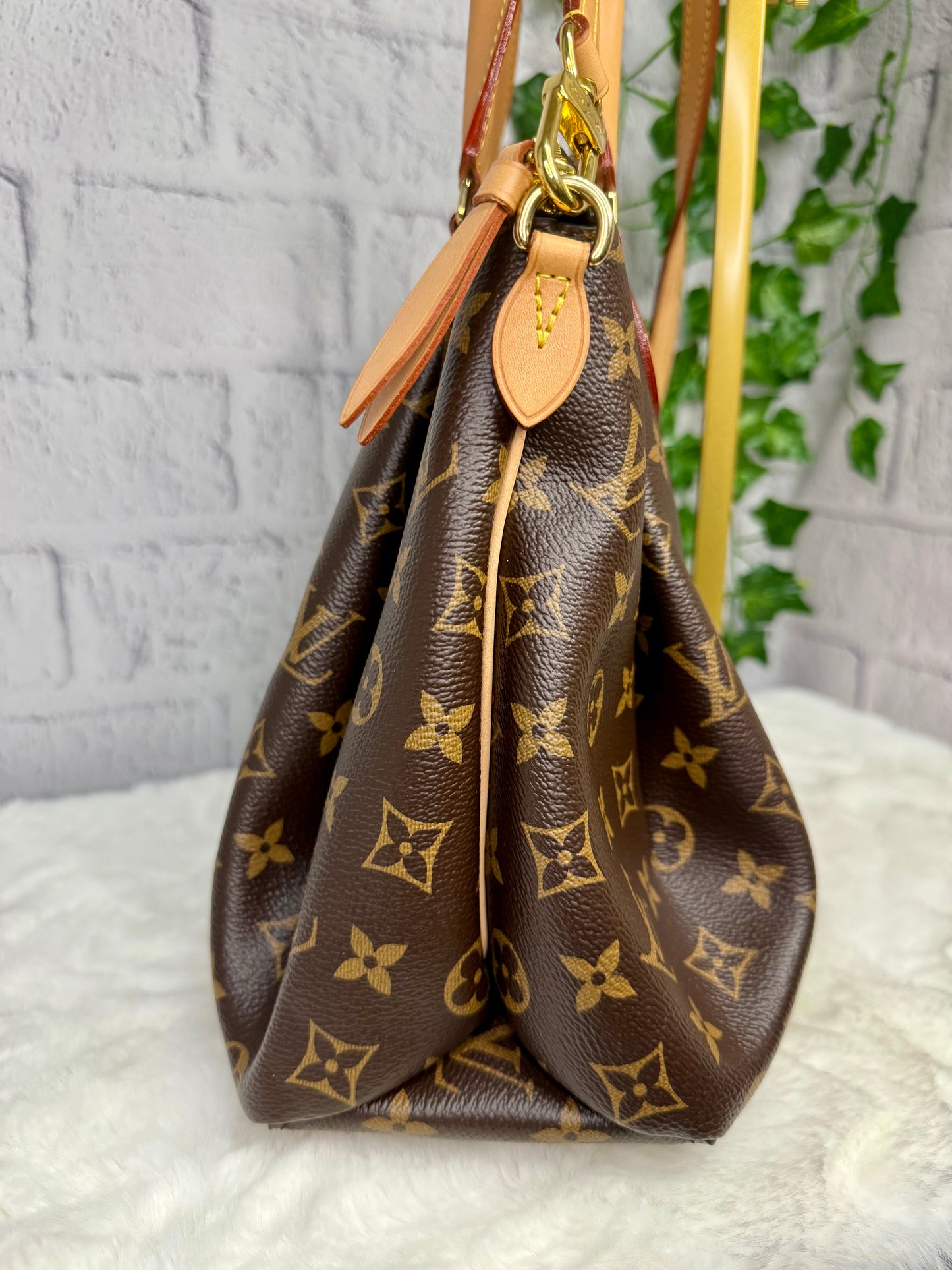 Louis Vuitton Monogram Rivoli MM
