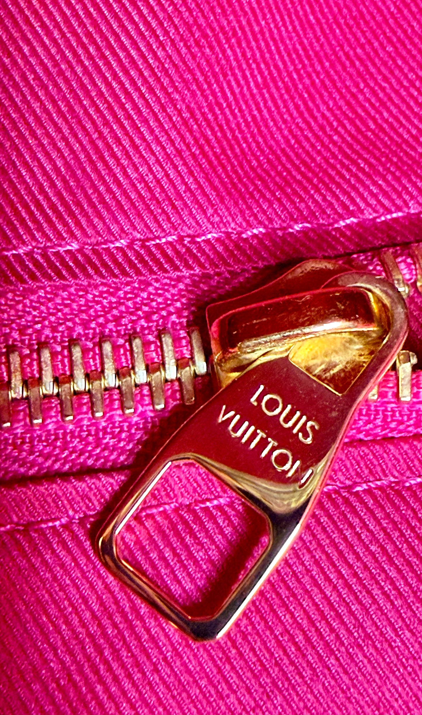Louis Vuitton Pre-Owned Graceful MM (Monogram/Fuchsia)