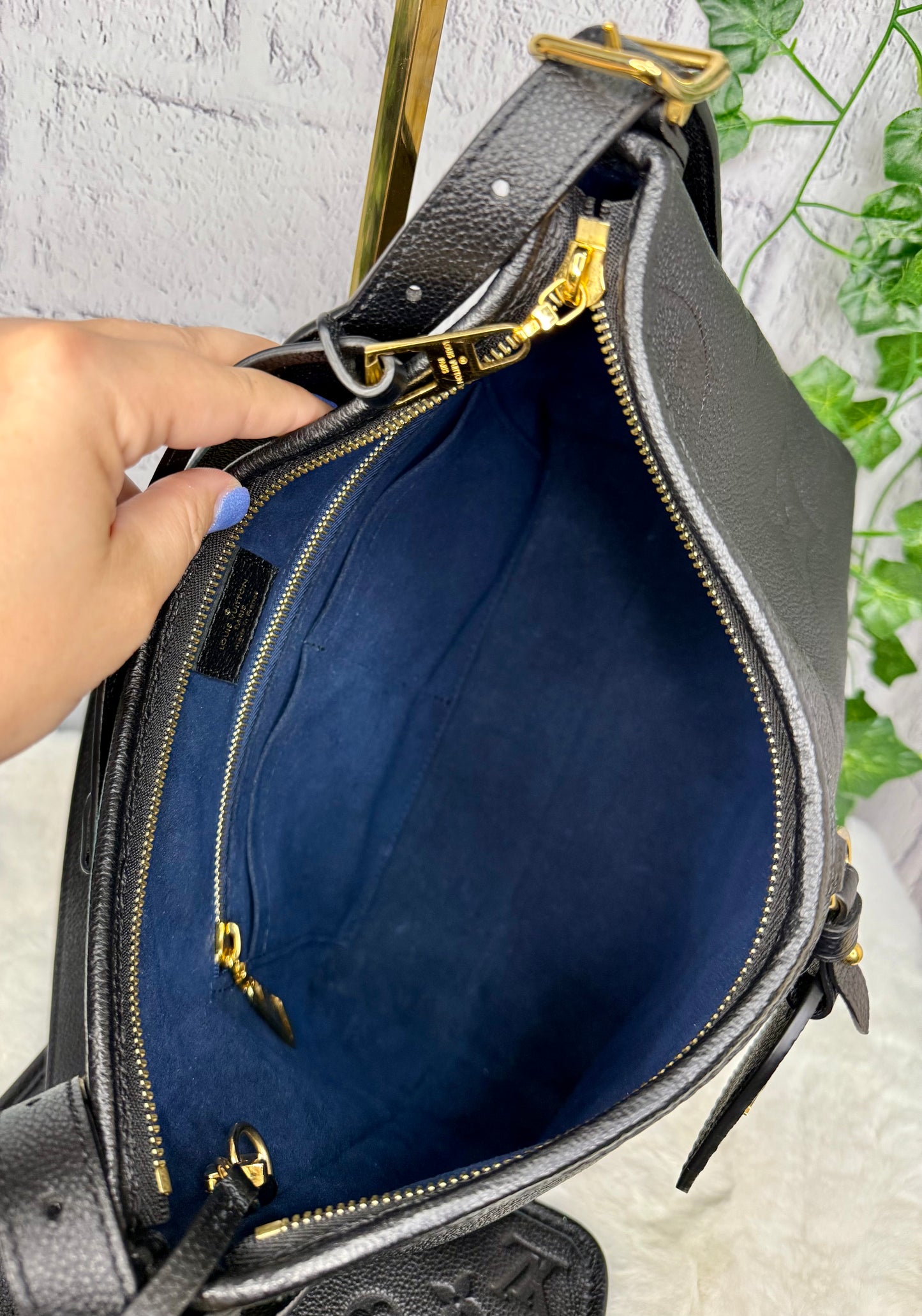 Louis Vuitton Carry All PM Empreinte Noir w/ Pouch