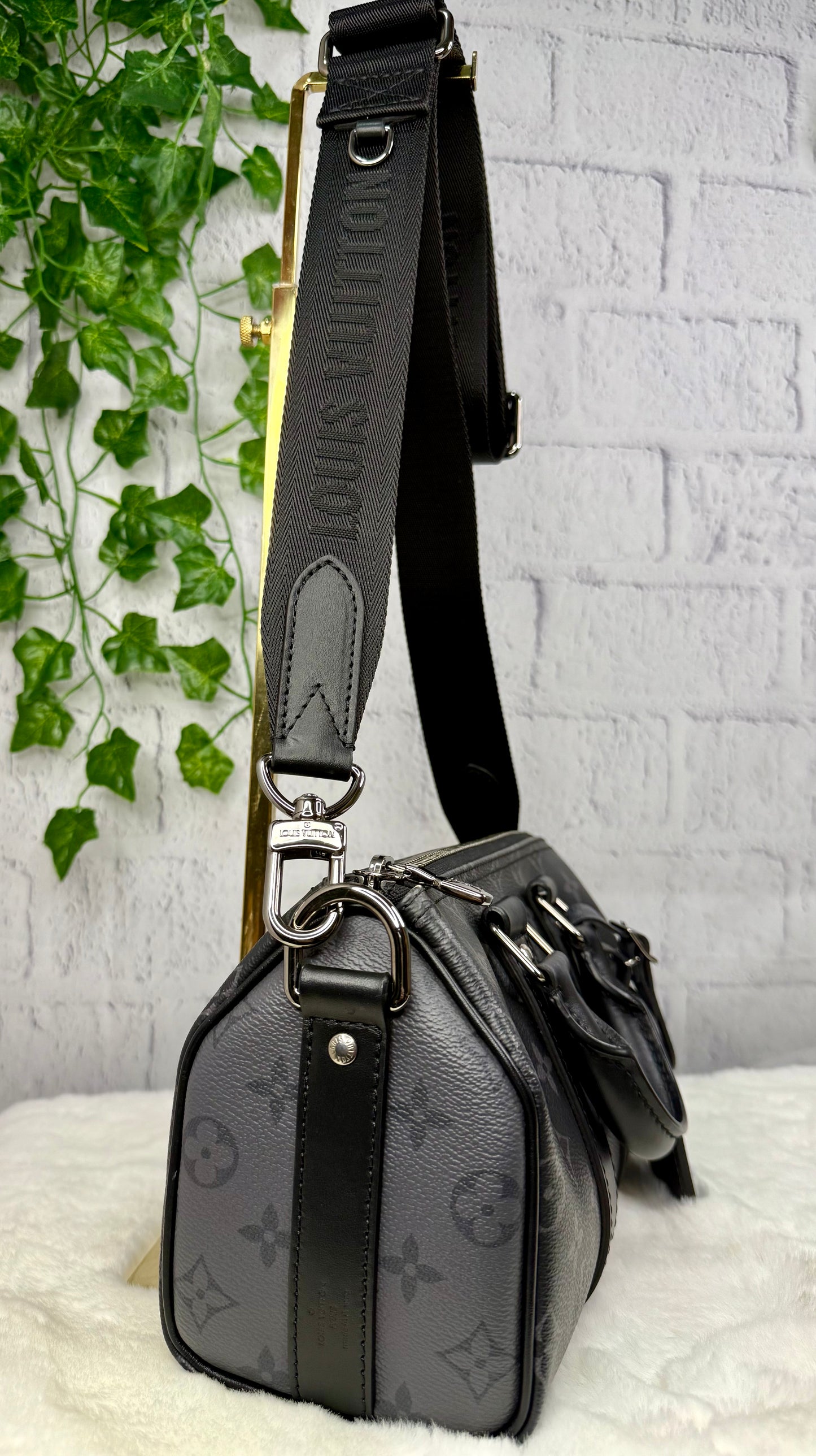 Louis Vuitton Keepall Bandouliere 25 Reverse Eclipse Monogram