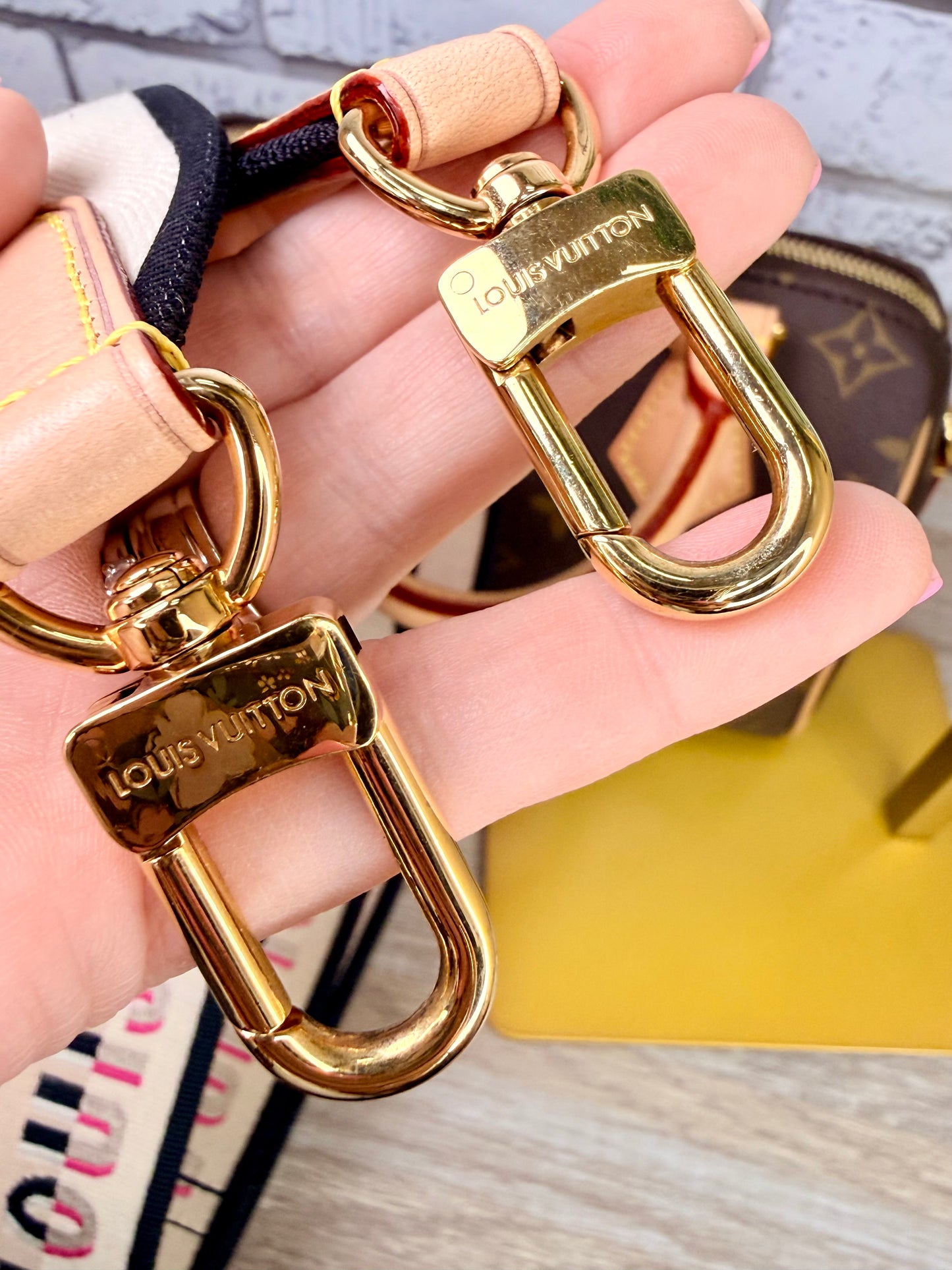 Louis Vuitton Monogram Speedy 20 (Black)