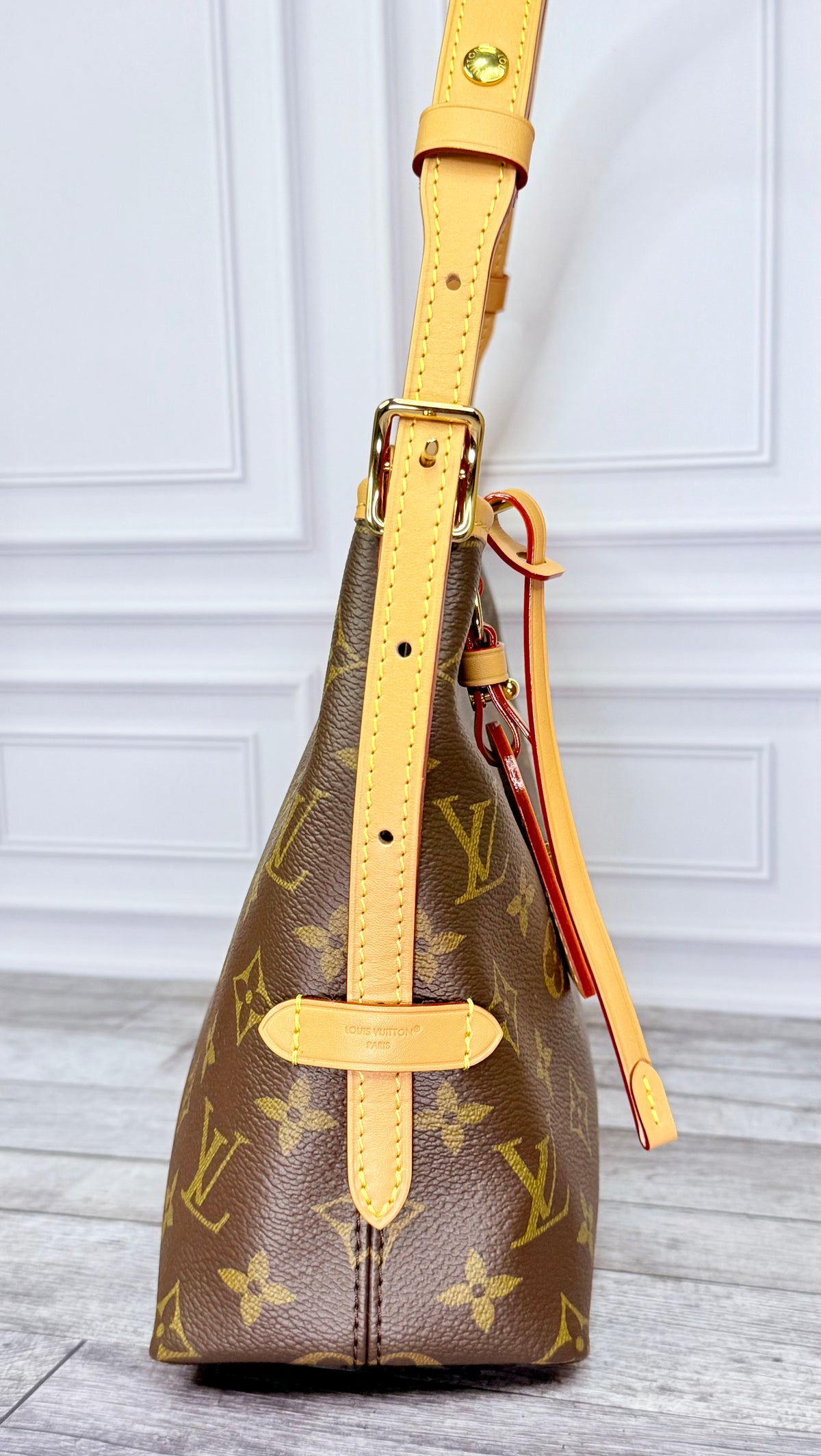 Louis Vuitton Carryall East West (Monogram) - Pristine