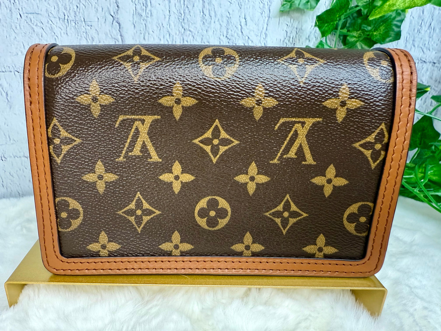 Louis Vuitton Reverse Monogram Dauphine Wallet On Chain