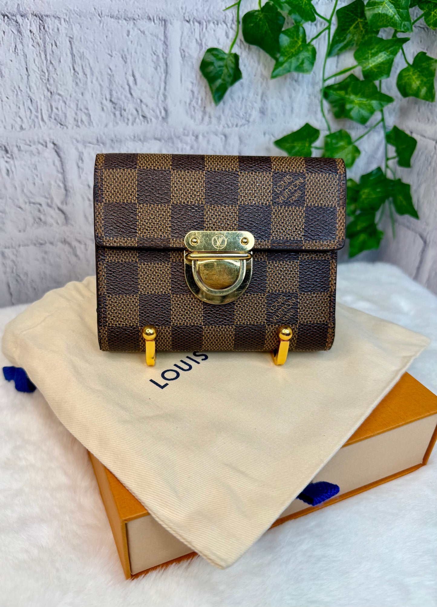 Louis Vuitton Koala Wallet Damier Ebene