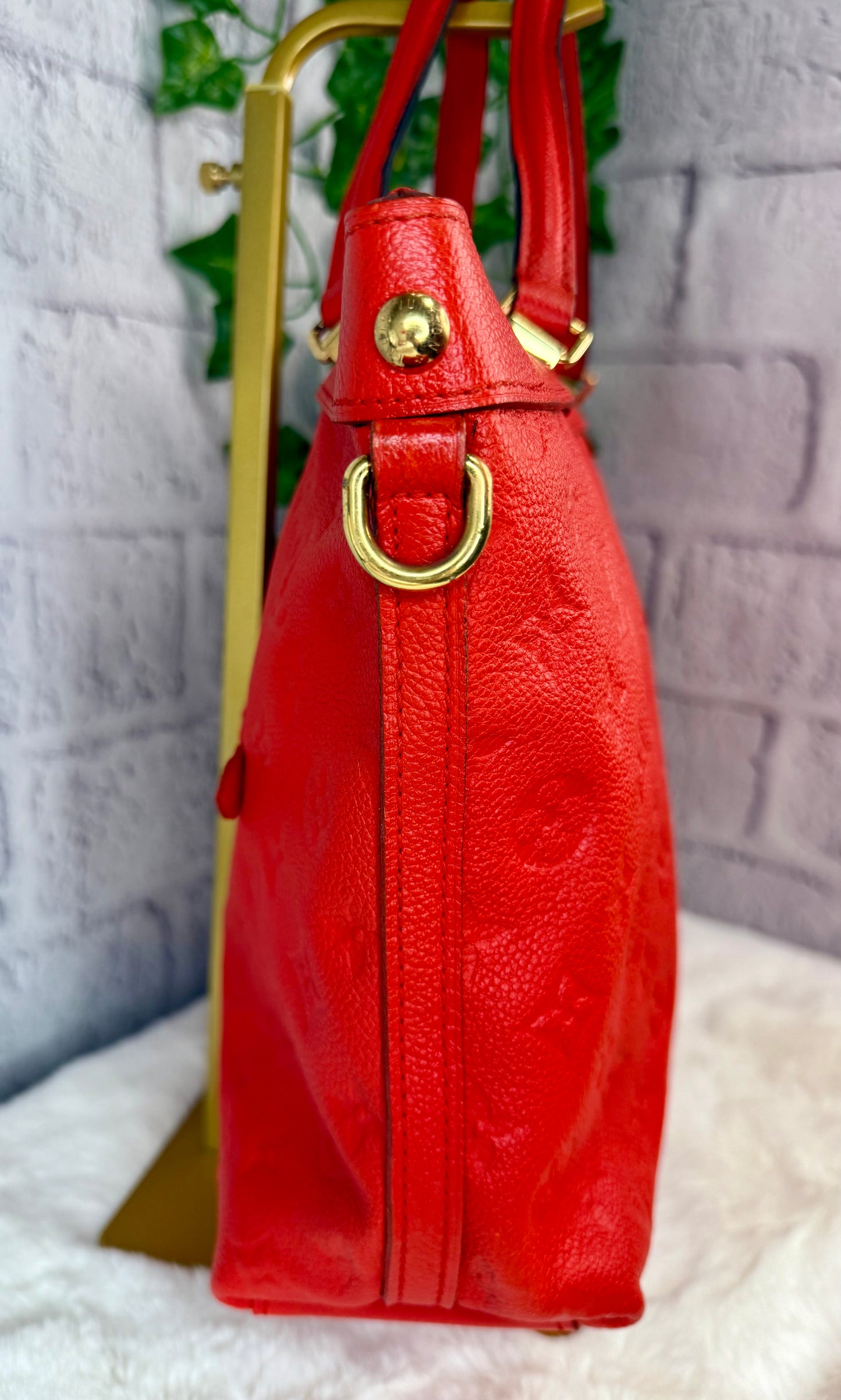 Louis Vuitton Empreinte Leather Bastille (Cerise)