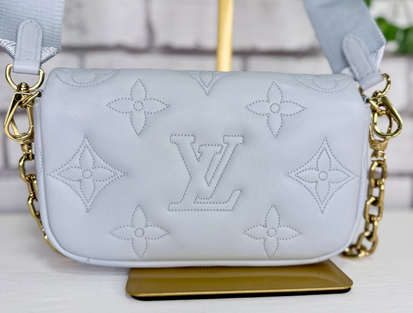 Louis Vuitton Bubblegram Wallet On Strap (Blue Glacier) - Great/Excellent