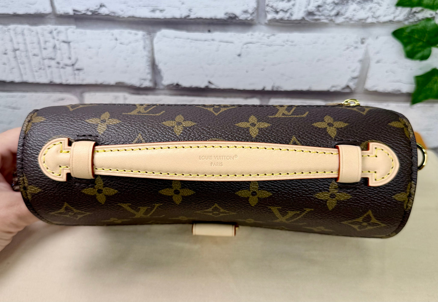 Louis Vuitton Metis East West (Monogram) - Pristine