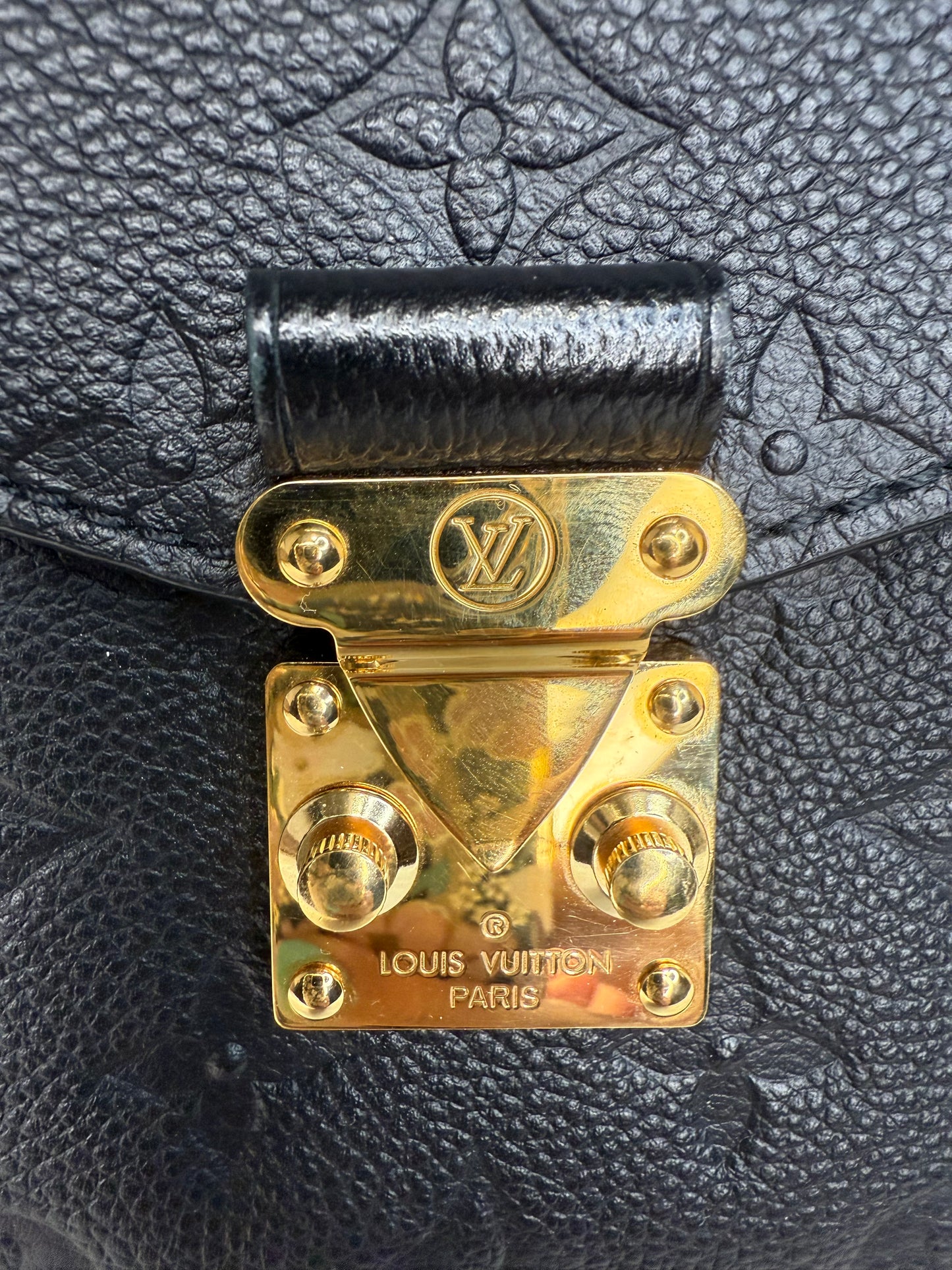 Louis Vuitton Pochette Métis Empreinte (Black)