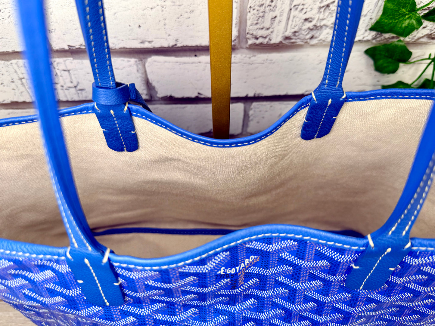 Preowned GOYARD St Louis PM Tote w/ Pouch - Sky Blue