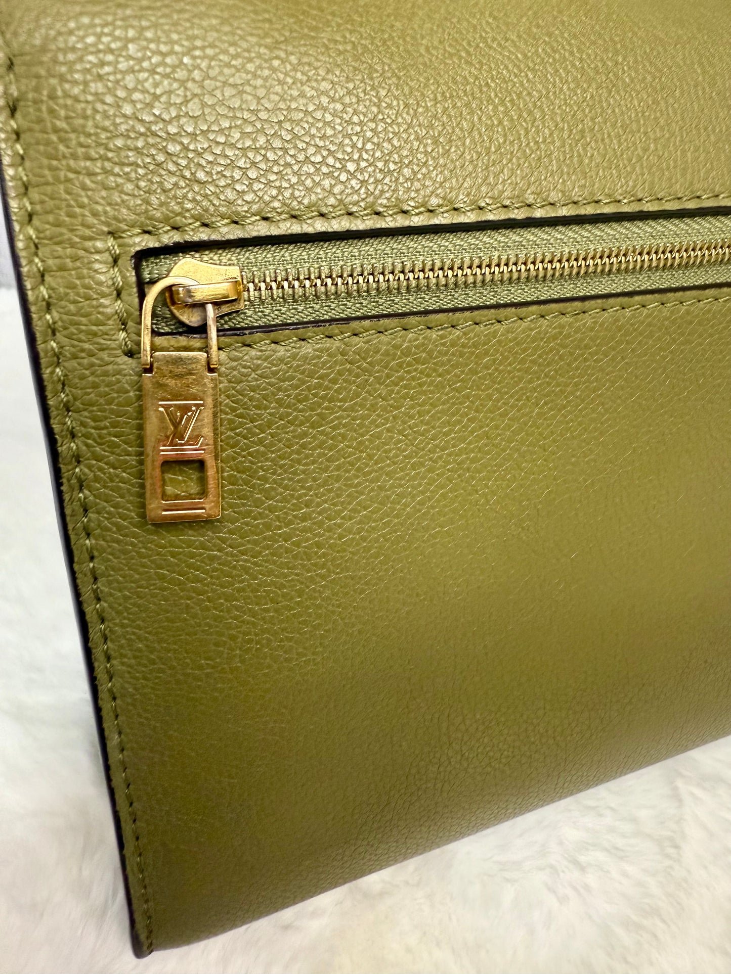 Louis Vuitton MyLockMe Chain Bag