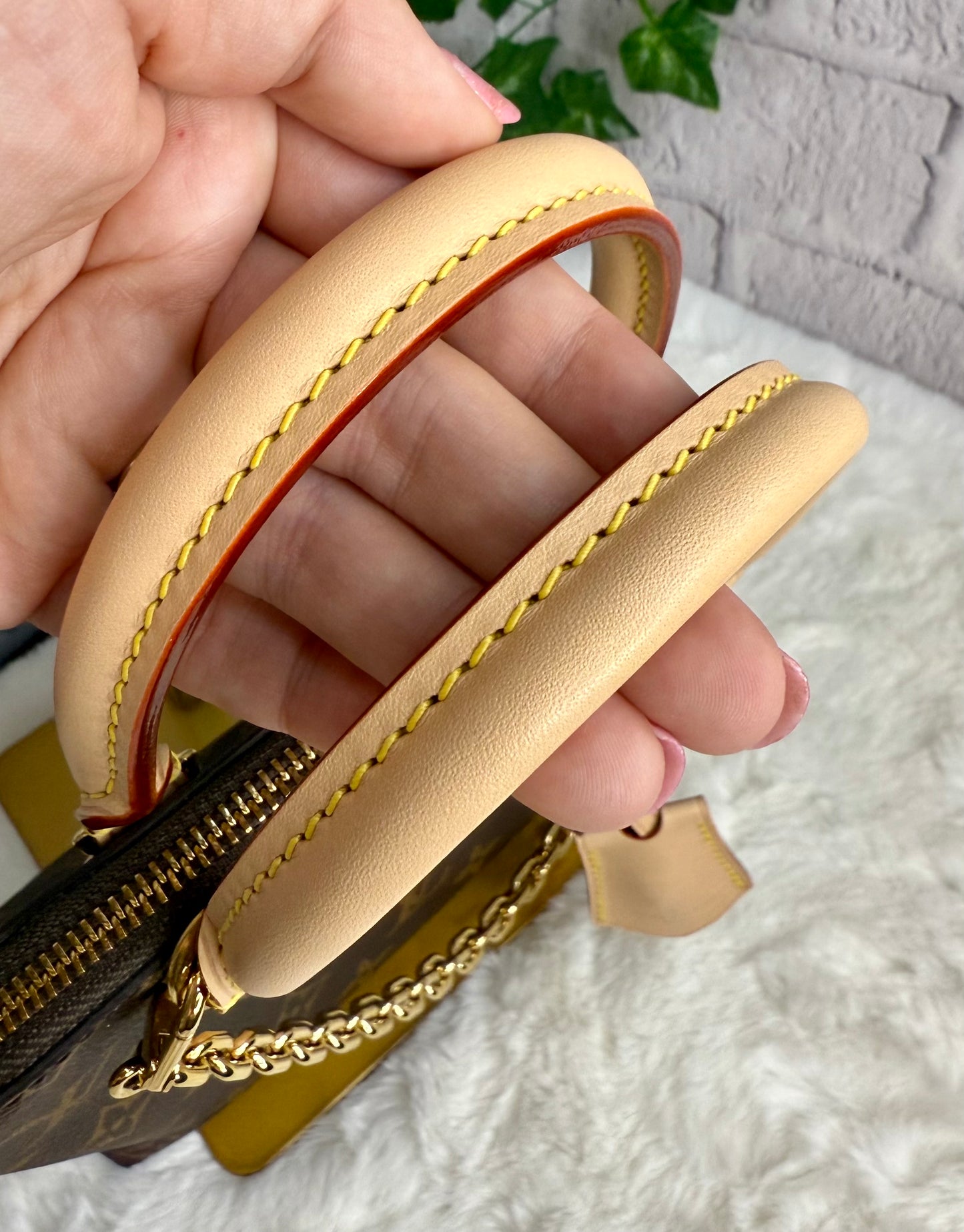 Louis Vuitton Lock It BB