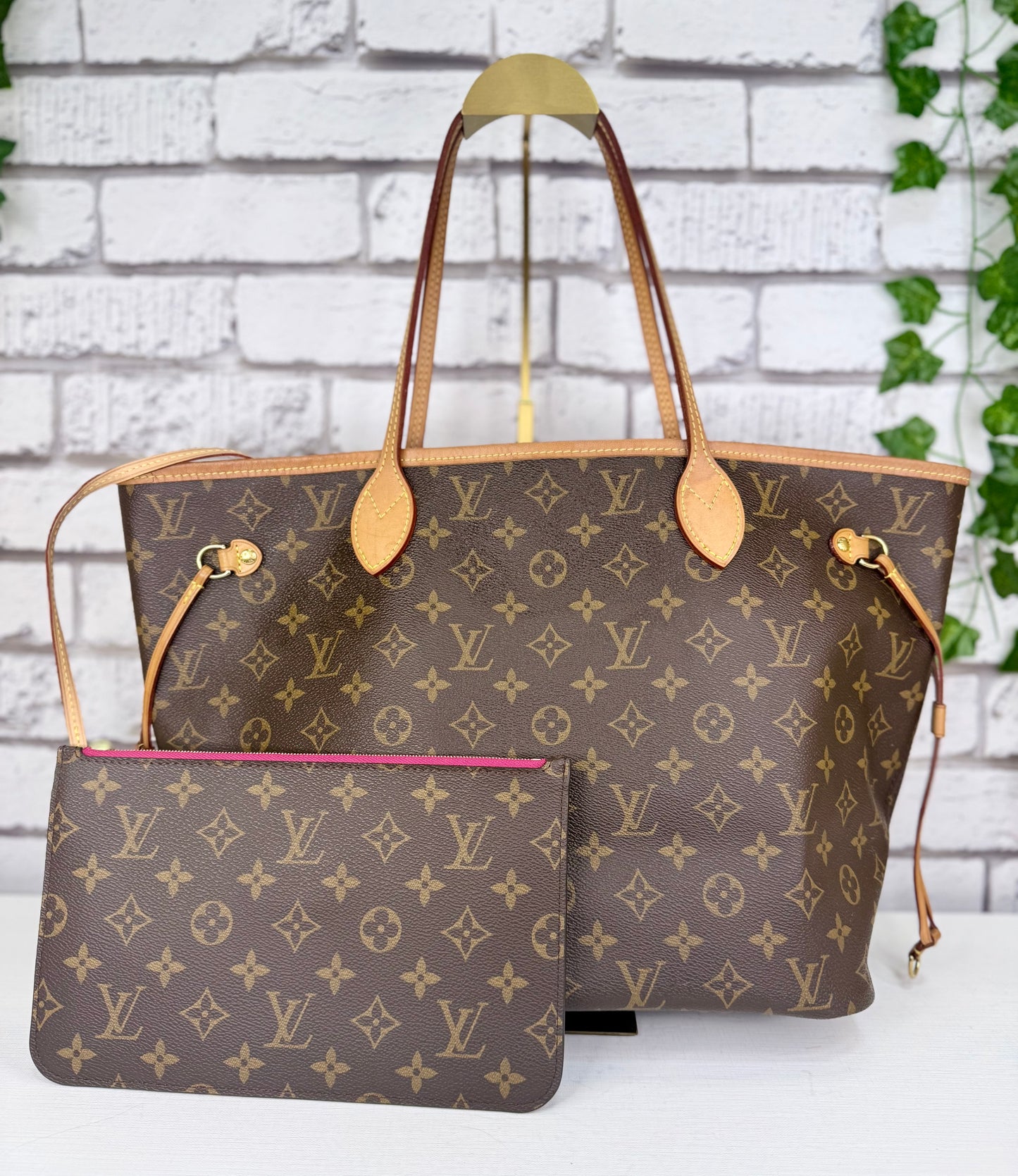 Louis Vuitton Neverfull MM w/ Pouch (Monogram/Pivoine) - Great