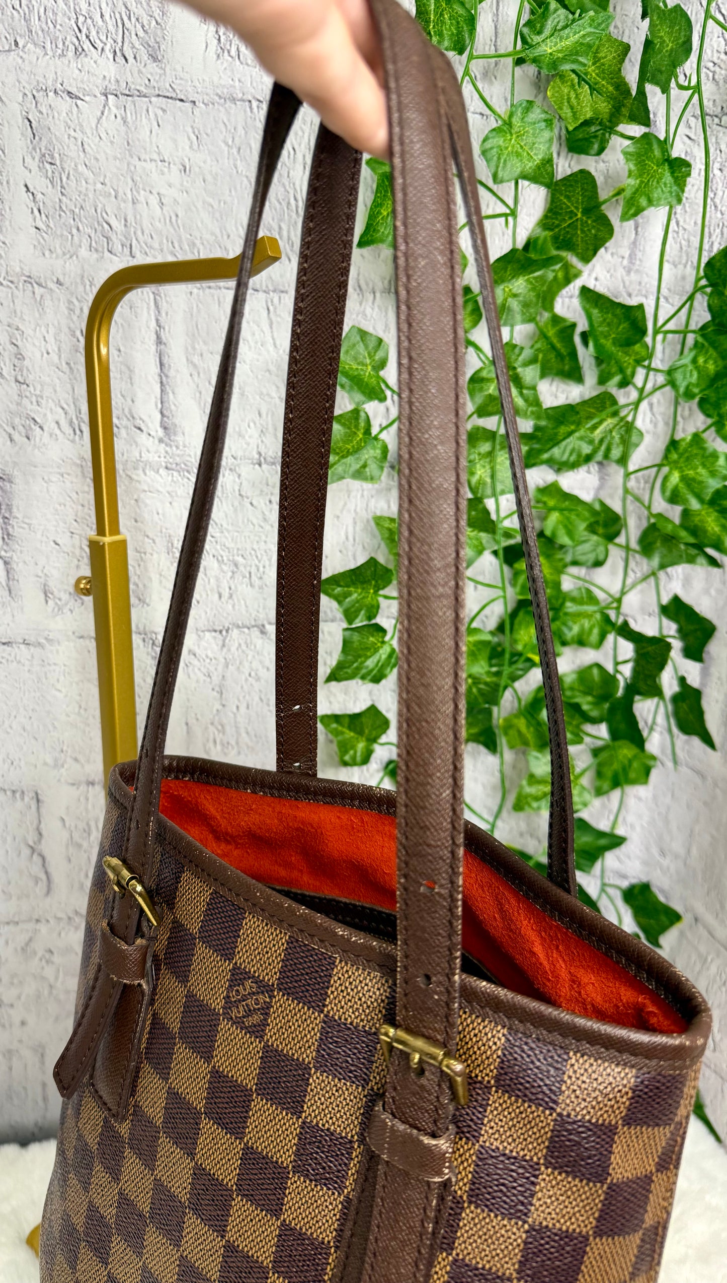 Louis Vuitton Damier Ebene Marais Bucket Bag