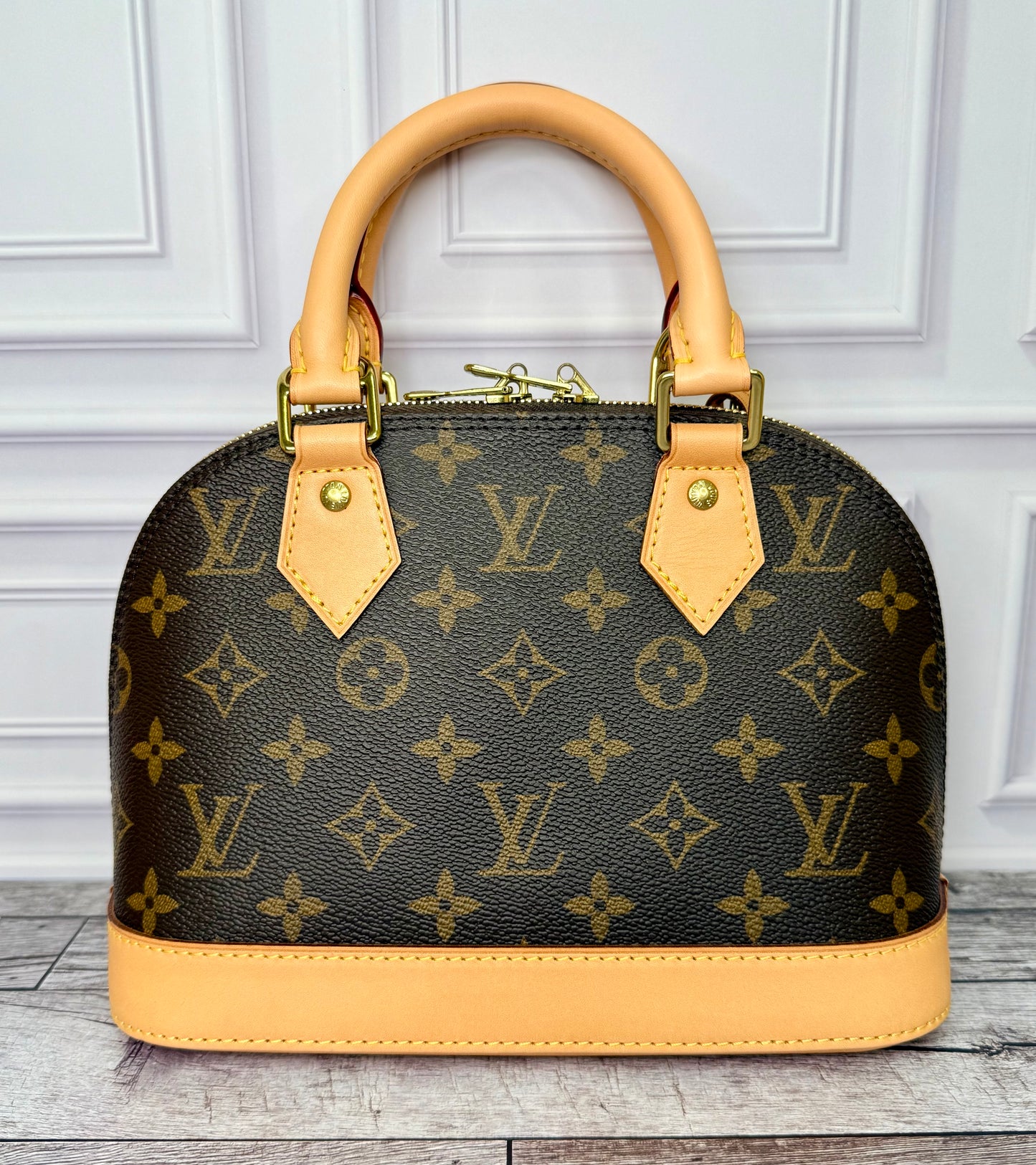 Louis Vuitton Alma BB (Monogram) - Like New