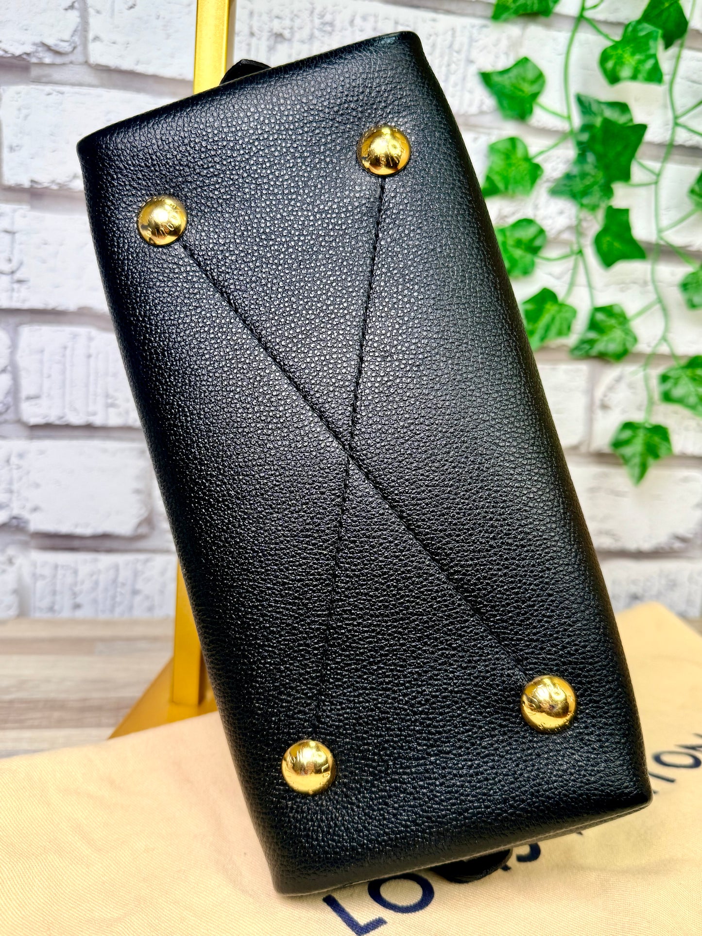 Louis Vuitton Alma BB Empreinte Leather - Black