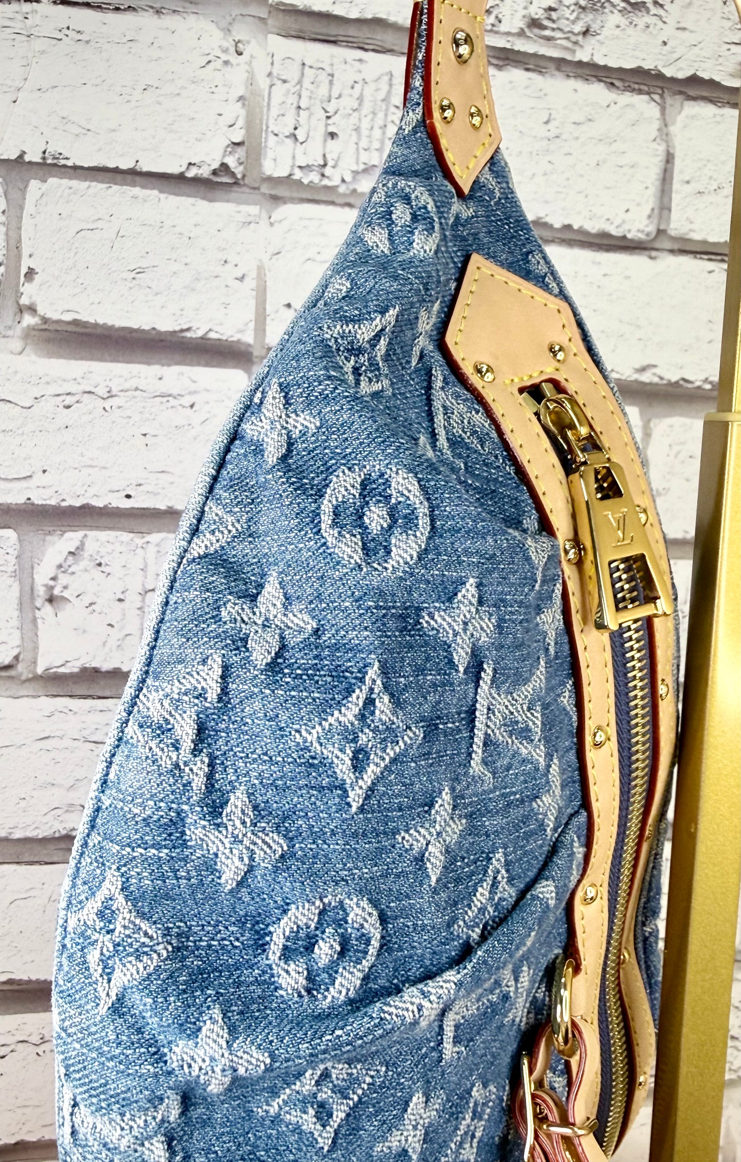 Louis Vuitton High Rise Denim Bum Bag - Excellent